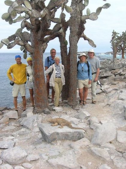 Axel, Marianne, Soeren, Bodil, Lena og Lars - isla Española (Galapagos oerne)